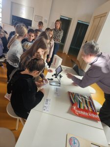 1000069893 1000069893